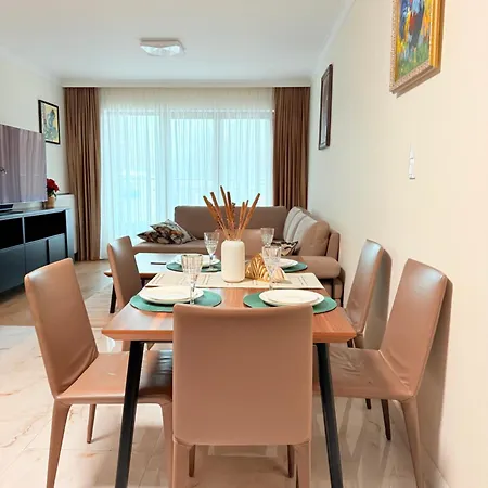 Prywatny Przy Ulicy Francesco Nullo * Krakkó