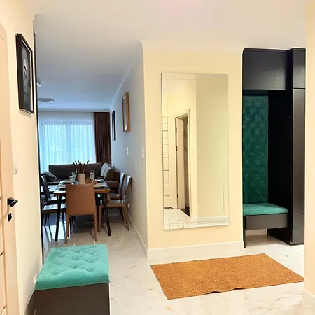 Prywatny Przy Ulicy Francesco Nullo Homestay szállás *