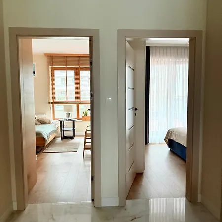 Prywatny Przy Ulicy Francesco Nullo Homestay szállás *