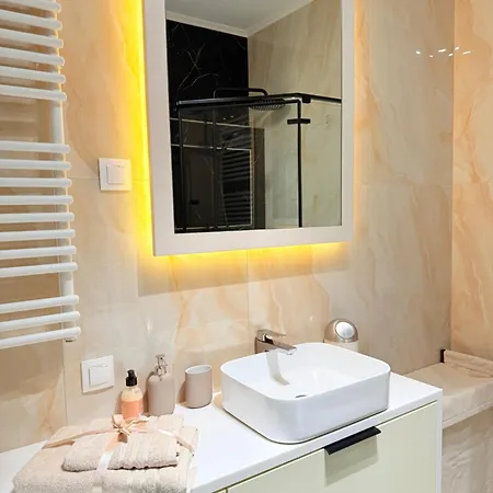 Prywatny Przy Ulicy Francesco Nullo Homestay szállás